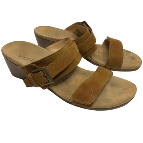vionic suede sandals